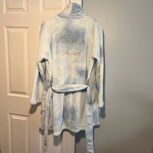 VICTORIA'S SECRET
Short Cozy Robe